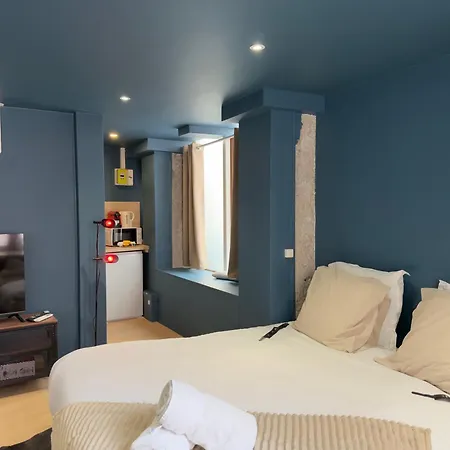 Ferrachat - Dark Desire - Centre Apartment